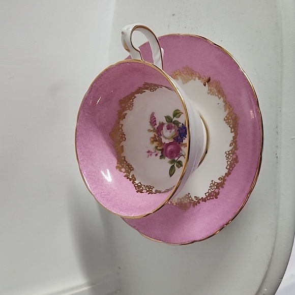 Grosvenor Pink & Gold Footed Teacup & Saucer Bone China - Picture 3 of 6